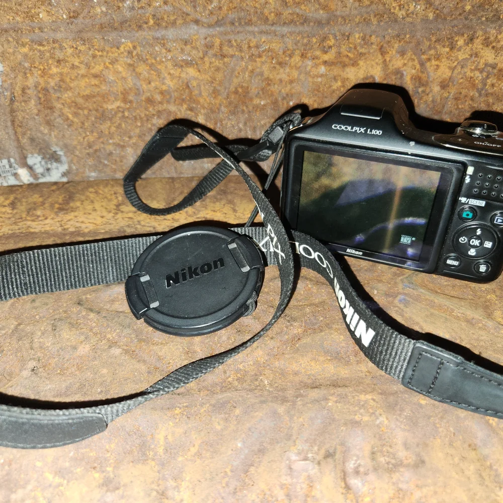 Nikon COOLPIX L100 Black Digital Camera with 15x Zoom